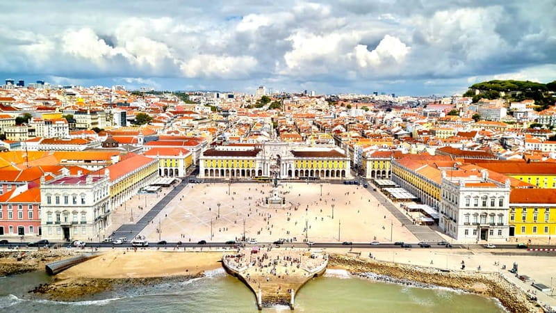 Lisbon: Private Tuktuk Tour with History & Music - Why this tuk-tuk works well for Lisbon’s steep Old Town