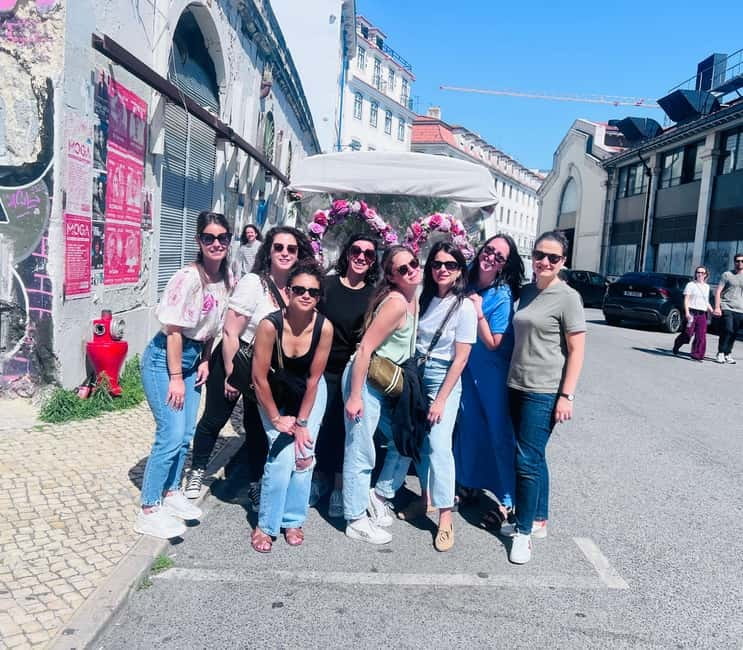 Lisbon: Private Tuktuk Tour with History & Music - Price, timing, and what you receive