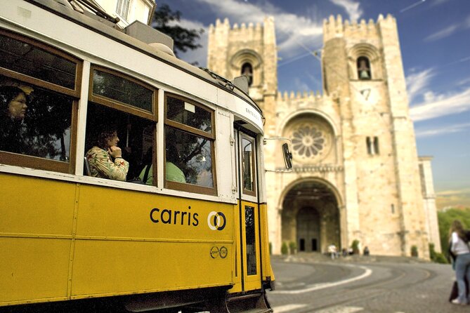 Lisbon's 7 Hills on Tuk-Tuk - Alfama views from Portas do Sol