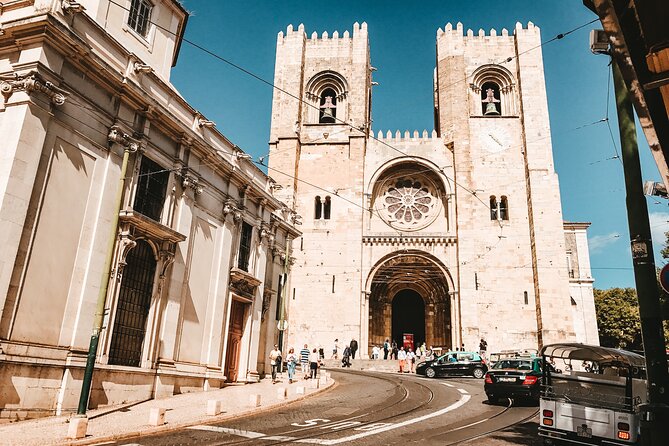 Lisbon's Old Town Private Tuk Tuk Tour (1 Hour and 30 Minutes) - The National Pantheon and Senhora do Monte