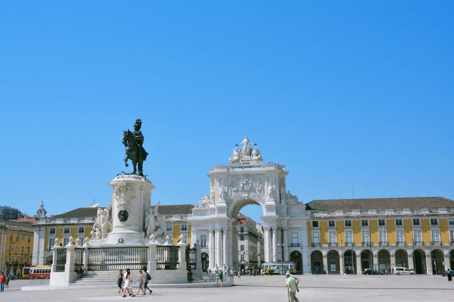 Lisbon: Sightseeing City Tour by Tuk-Tuk - Graça and Senhora do Monte