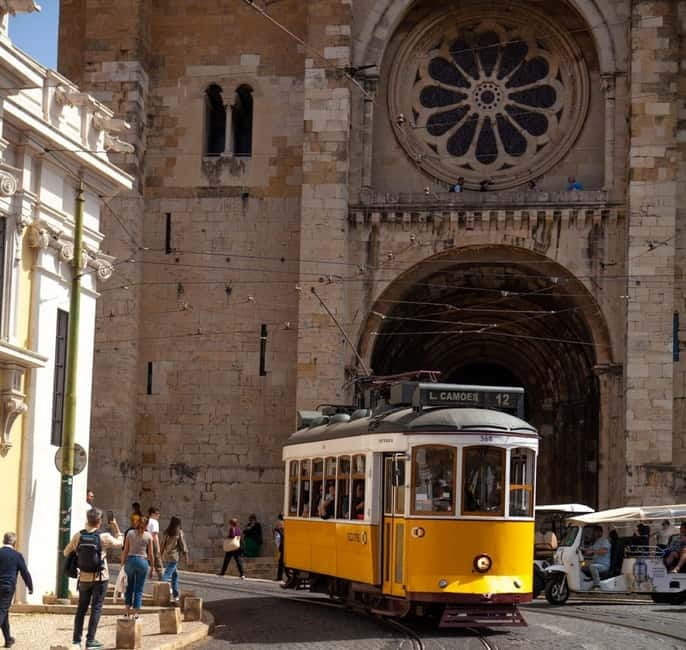 Lisbon Tram 28 Route : Electric Tuk Tuk | Professional Guide - Why this is a useful alternative to Tram 28