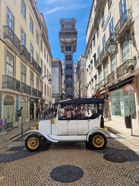 Lisbon: Tuk Tuk 2H Tour Lisbon with a Old Timer - Starting at Praça da Figueira
