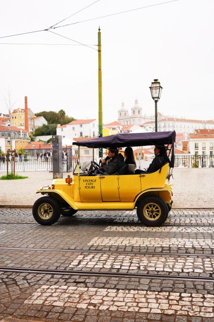 Lisbon: Tuk Tuk City tour with vintage car - Starting at Hard Rock Cafe Lisboa