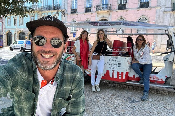 Lisbon Tuk Tuk: Explore Lisbon’s Hidden Treasures 1:30h - Riding the open-air tuk-tuk