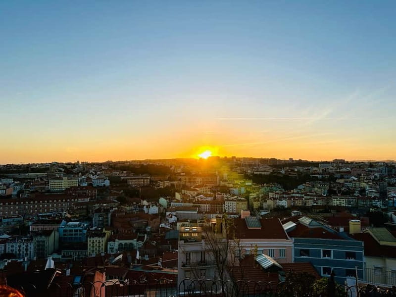 Lisbon Tuk Tuk Tour 1 Hour 30 Min - Key points to know before you book