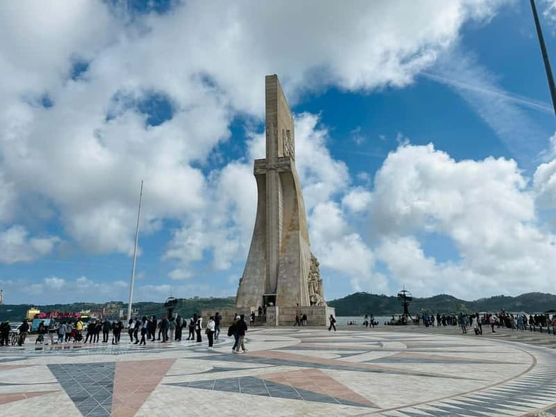 Lisbon Tuk Tuk Tour 1 Hour 30 Min - Starting points around the Fado Museum
