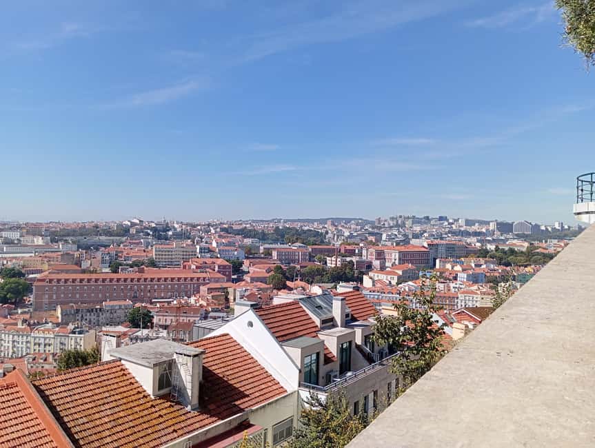 Lisbon. Tuktuk tour, Alfama & Historic city tour - Who should book this Lisbon ride?