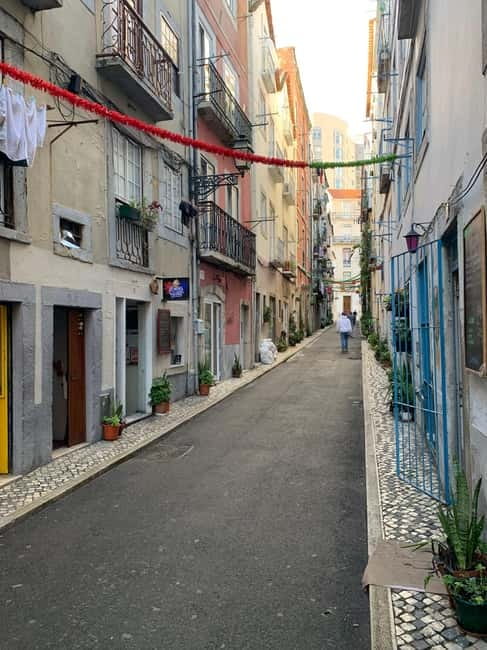 Lisbon TukTuk Tour - Smooth & Fun - Best Instagram Spots - Rain, comfort, and the open vehicle