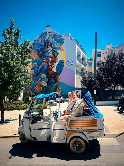 Lisbon with Tukxi: Historical Secrets by Tuk-Tuk - Why a tuk-tuk works well in Lisbon