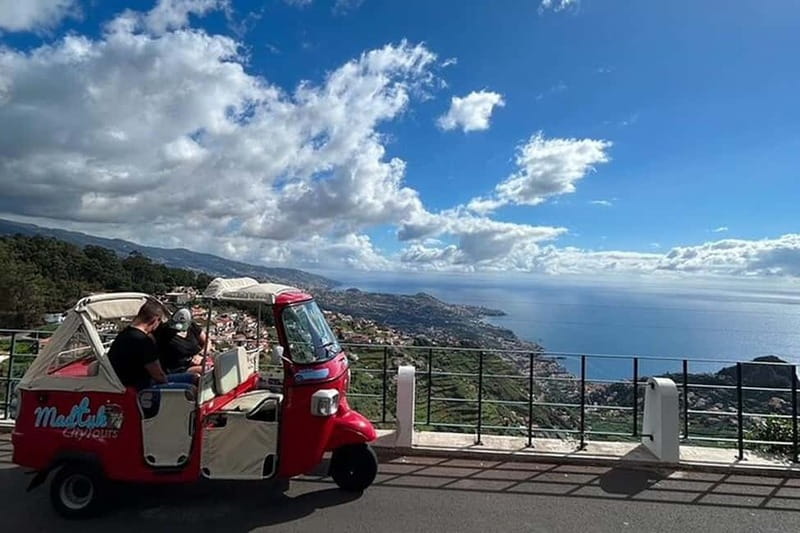 Madeira: Cabo-Girão Skywalk + Câmara de Lobos Tuk-Tuk Tour - A quick ride from Funchal to Madeira’s west side