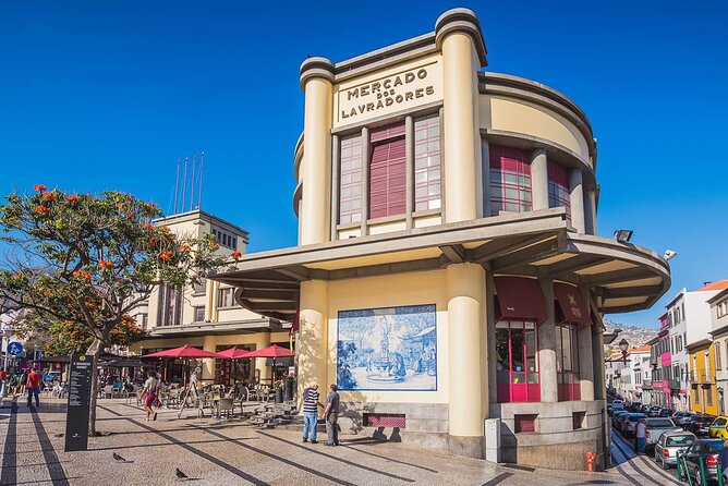 Madeira Special City Tuk Tuk Tour and Viewpoints by MadTuk - Quinta das Cruzes adds a brief cultural pause