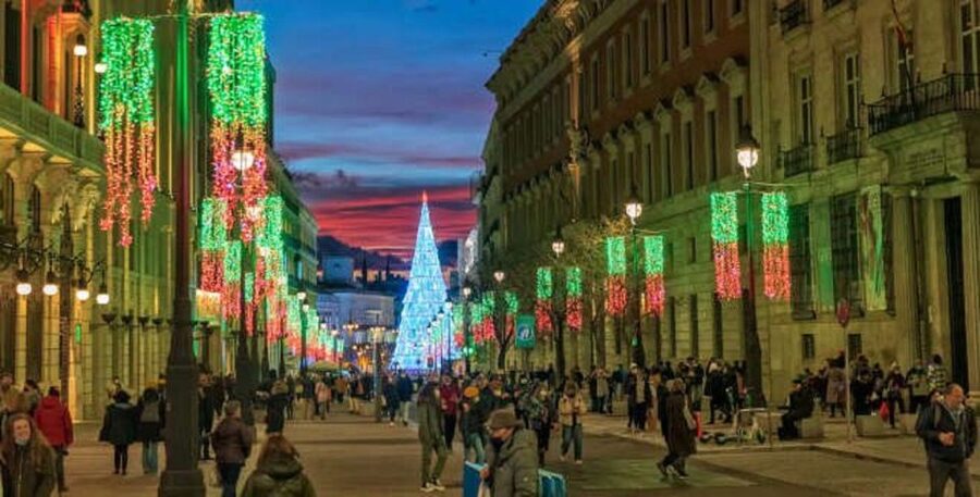 Madrid: City Highlights Tuk Tuk Tour - Who should book this Madrid tour?