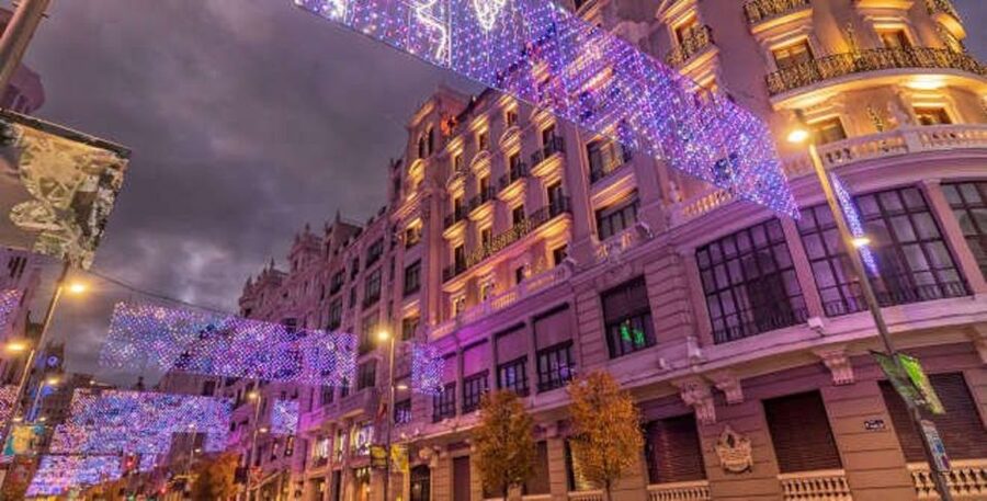 Madrid: City Highlights Tuk Tuk Tour - San Miguel Market and the food side of the city