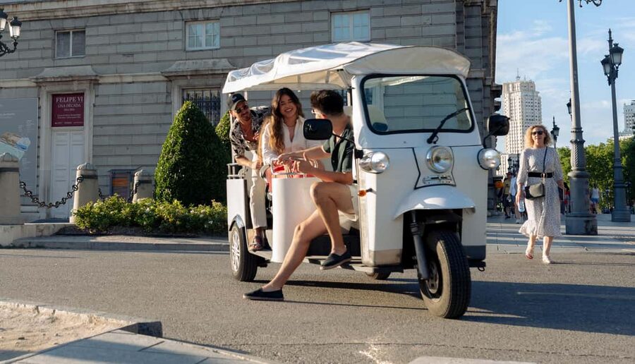 Madrid: Eco-Friendly, Private, and Unique Tuk Tuk Experience - Why a private electric tuk tuk works well in Madrid