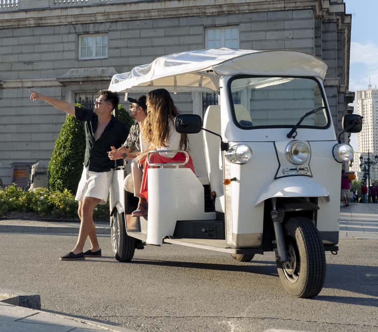 Madrid: Eco-Friendly, Private, and Unique Tuk Tuk Experience - What the guide adds to the ride