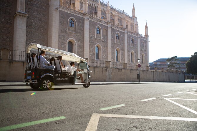Madrid Expert Plus Tour with Local Guide in Eco Tuk Tuk Private - Puerta de Alcalá and the Salamanca district