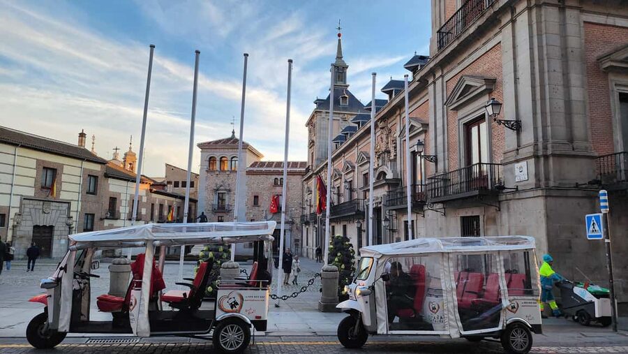 Madrid: Explore the City in an Electric Tuk Tuk - Key points at a glance