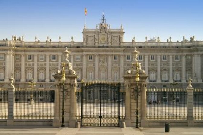 Madrid Historical Tour with Local Guide in Eco Tuk Tuk Private - Key points at a glance