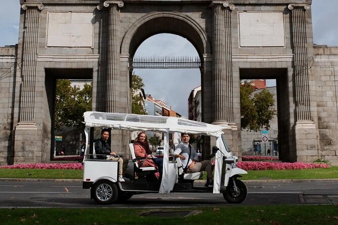 "Madrid : Panoramic views in Tuk Tuk" - A quick way to read Madrid’s story