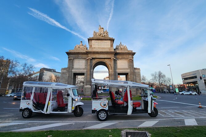 Madrid Tuk Tuk & Olé Experience – Private 1.5h Cultural Tour - Puerta de Alcalá and the Salamanca district