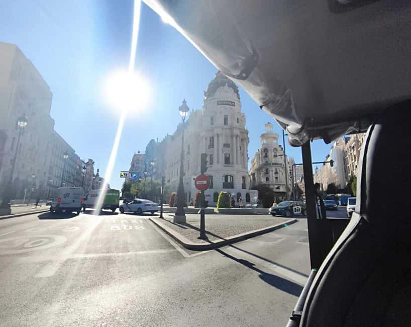 Madrid: Tuk Tuk Tour of the Historic Heart and Gran Vía. 1h 15min - La Latina and Madrid’s neighborhood character