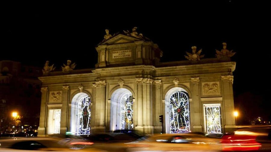 Madrid Tuk-Tuk Tour w/pick up included! - Retiro, Puerta de Alcalá, and Salamanca