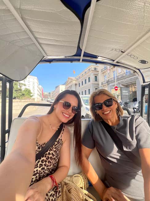 Madrid: Tuk Tuk Tour with Live Commentary - Puerta del Sol and Plaza Mayor
