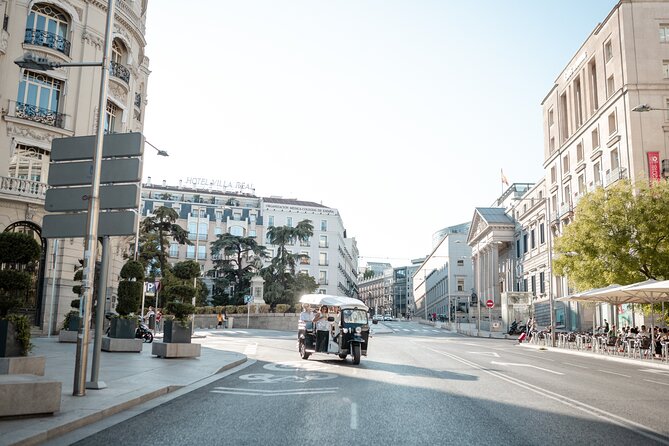 Madrid Welcome Tour with Local Guide in Eco Tuk Tuk Private - Why a Madrid tuk tuk is useful on your first day