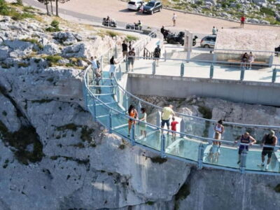 Makarska: Skywalk Tuk-Tuk Tour with Skip-the-Line Ticket