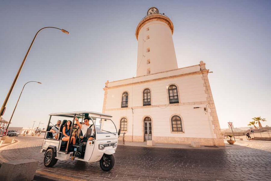 Málaga: 1-hour Private Tuk Tuk Tour - The historic center, Larios Street, and the Roman Theatre