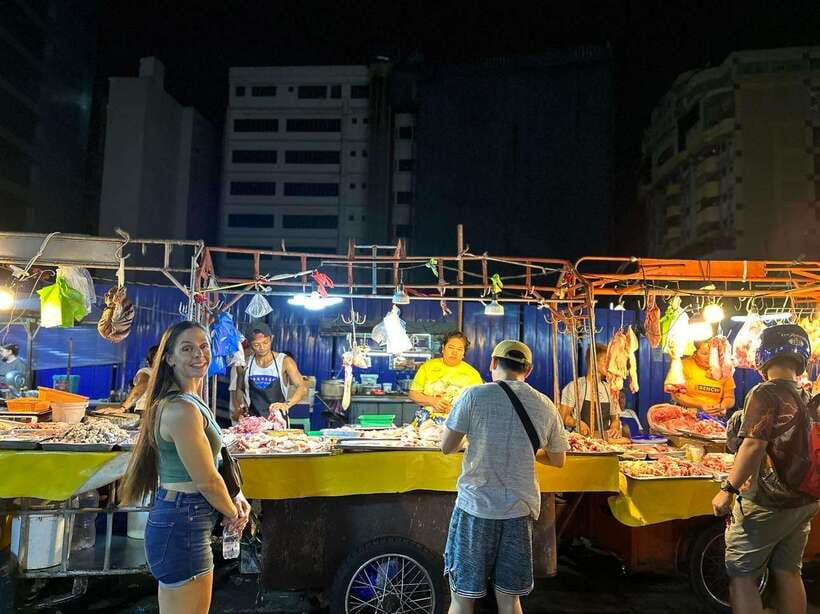 Manila: Chinatown Nighttime Tour by Tuk-Tuk - Jones Bridge and the changing face of Manila