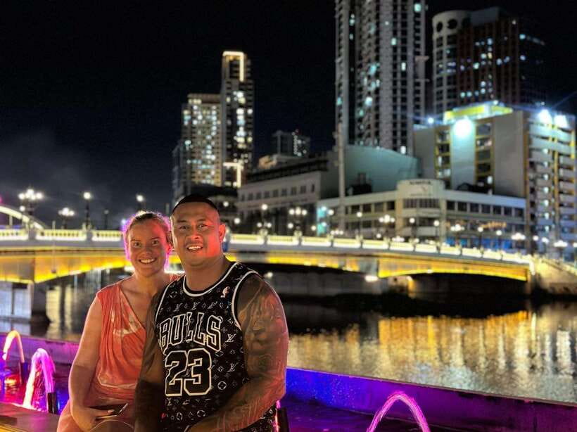 Manila: Chinatown Nighttime Tour by Tuk-Tuk - A quieter finish at the Pasig River Esplanade