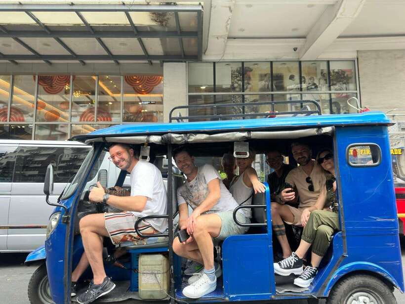 Manila: Guided Tuk Tuk Ride - Street food, snacks, and Filipino flavors