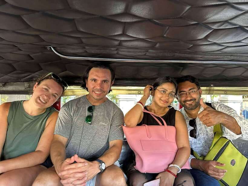 Manila Street Food and Drinks with Tuktuk Experience - Who should book this food tour?