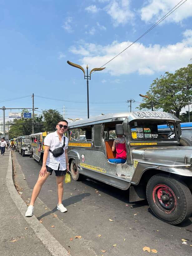 Manila Tuktuk and Jeepney Ride Guided Tour - Local residences and a less polished side of Manila