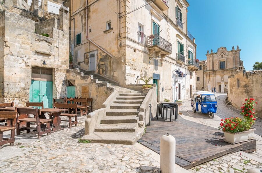 Matera: City Center and Murgia Park Porter Tuk-Tuk Tour - Crossing the valley to Murgia Park