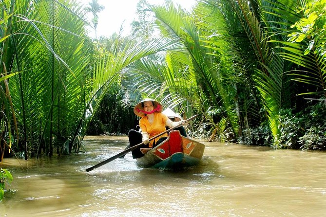 Mekong Delta 4 Islands, TukTuk, Boat, Try Khot Cake Local Cooking - Making bánh khọt with a local cook