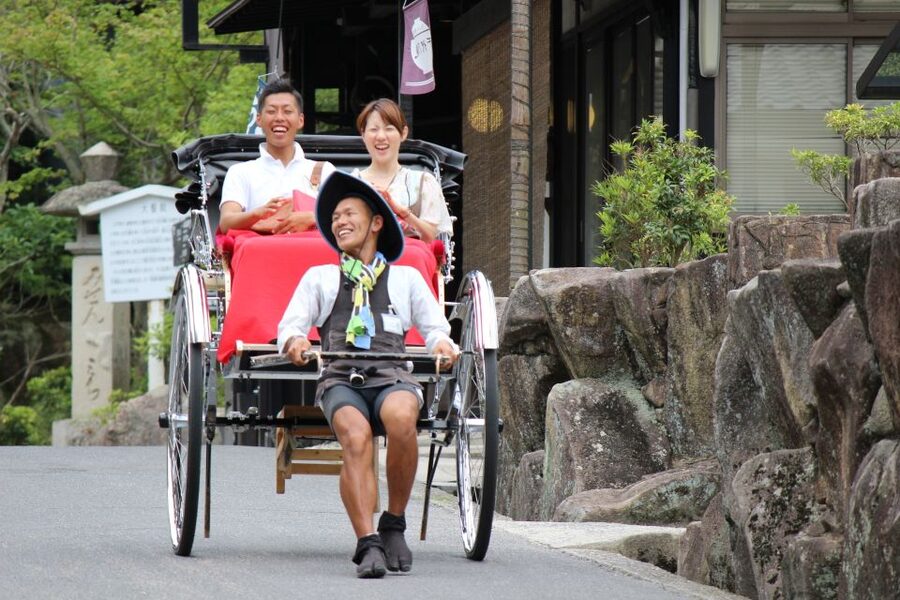 Miyajima: Private Rickshaw Tour to Itsukushima Shrine - Booking details worth remembering