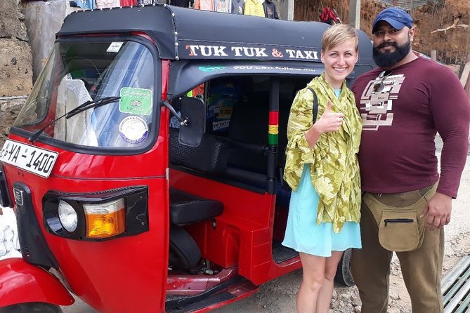 Mr.TukTuk Nuwara Eliya - A half-day route from waterfalls to tea fields