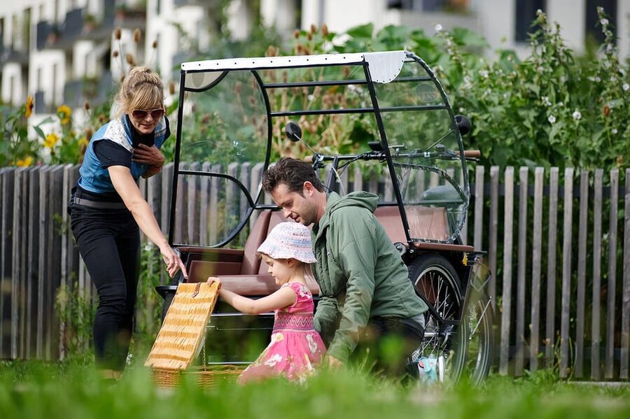 Munich: Day-rent rickshaw and explore Munich yourself - First ride through Munich’s Old Town