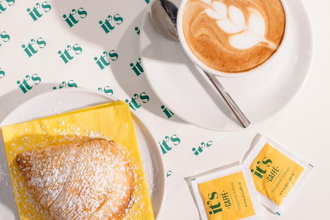 Naples in Tuk Tuk between Panoramas, Castles and Coffee Break - Piazza Vittoria, Chiatamone, and Via Partenope