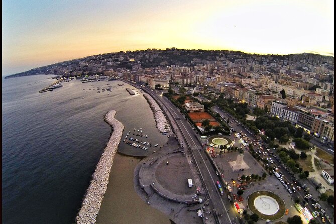 Naples in Tuk Tuk between Panoramas, Castles and Coffee Break - Starting high above Naples on Via Francesco Petrarca