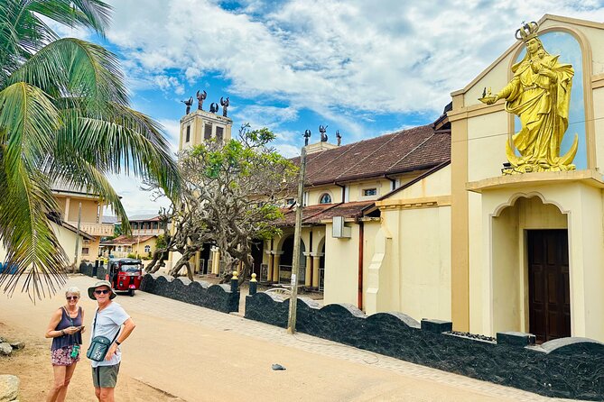 Negombo City Tour by Tuk Tuk with hotel pickup - Angurukaramulla Temple and the giant seated Buddha