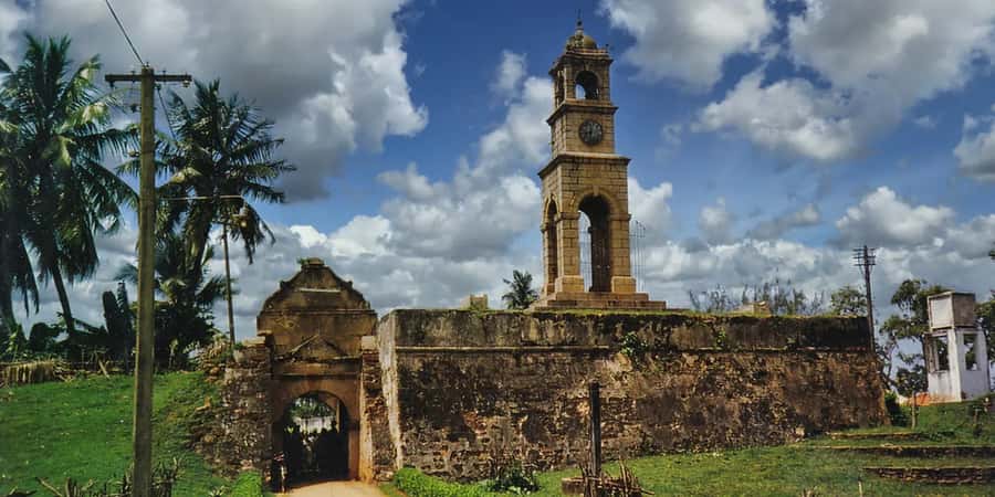 Negombo: Guided City Tour by Tuk Tuk with Hotel Pickup - Seeing Negombo’s religious mix