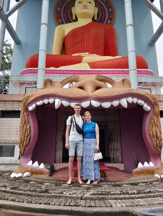 Negombo: Guided City Tour by Tuk Tuk with Hotel Pickup - Taking in Negombo Beach