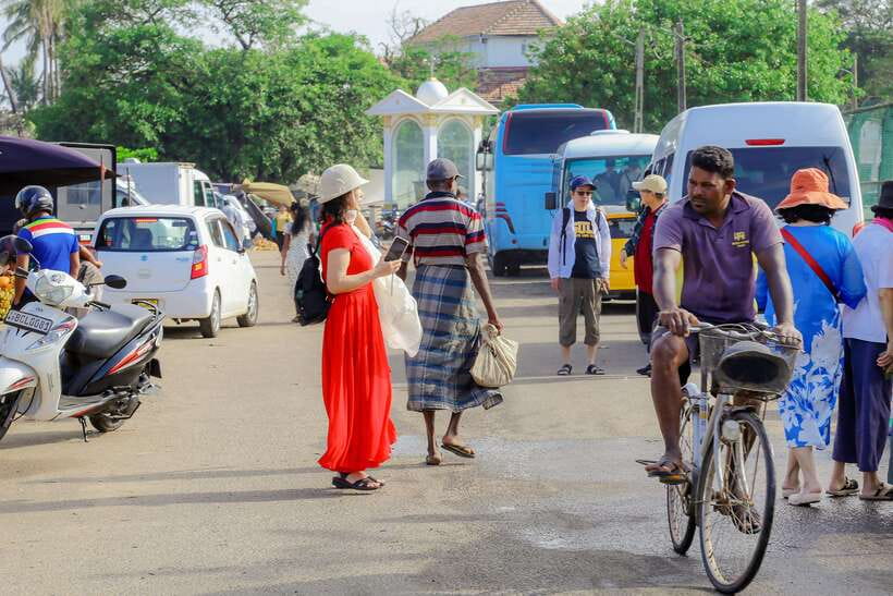 Negombo: Private Half-Day Tuk-Tuk Tour with Hotel Transfers - Browns Beach as the easy finish