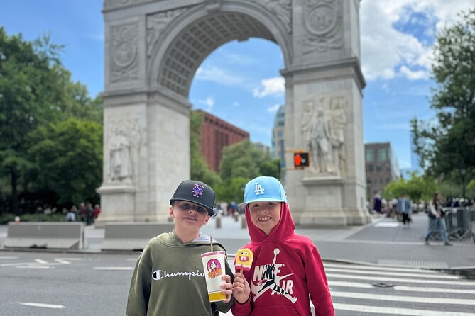 New York City Pedicab Tour of Landmarks And Hidden Gems - Two Bridges and the Brooklyn Bridge views