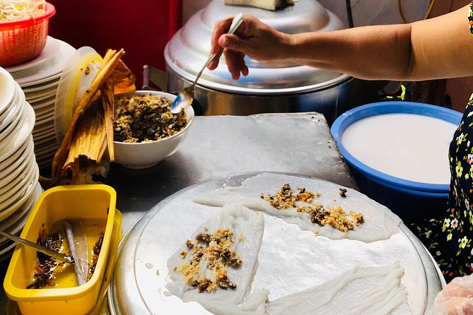 Nha Trang After Dark by Cyclo - Third stop: fresh seafood at a local favorite