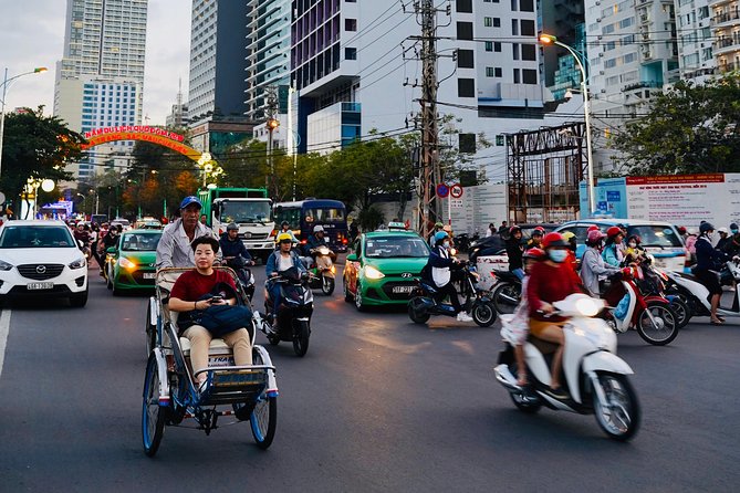 Nha Trang After Dark by Cyclo - Guide style and group atmosphere